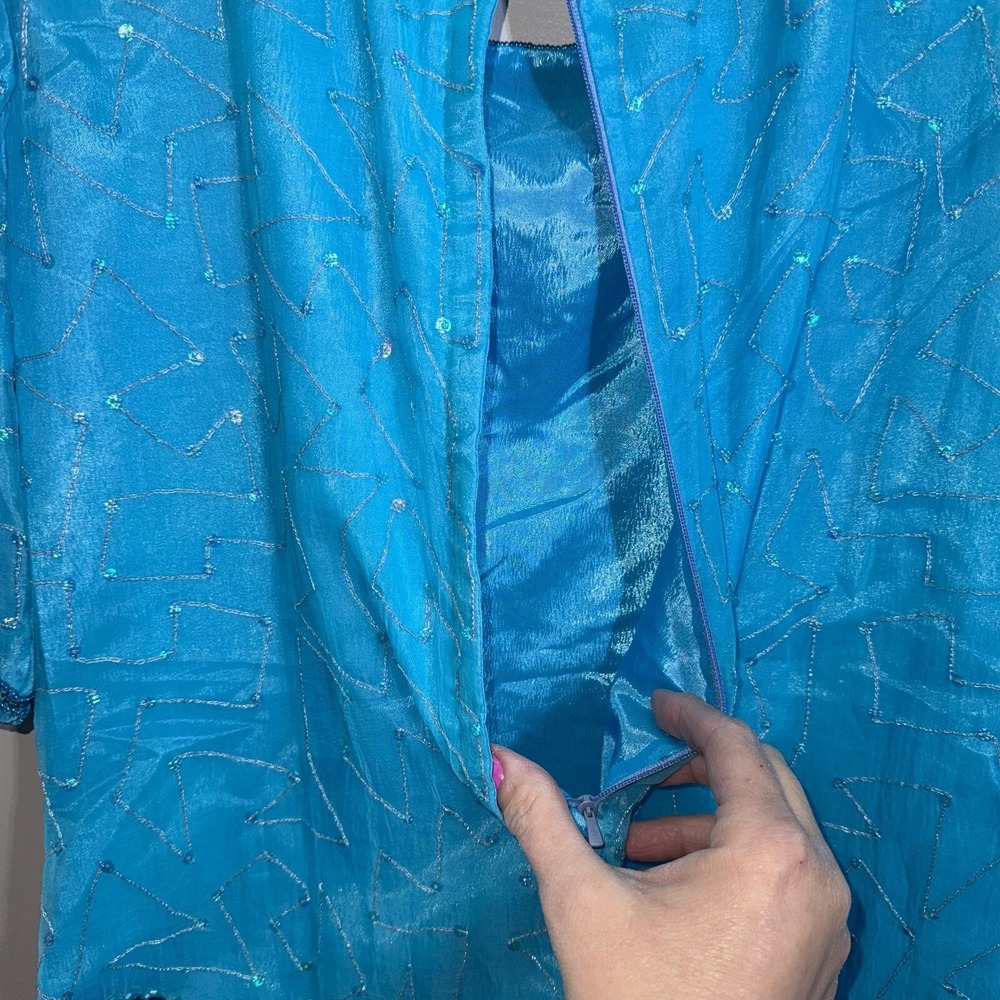 Crystals‎ Women Blouse Size L Turquoise Beaded Sequin Scalloped Hem Mermaidcore - Picture 5 of 13
